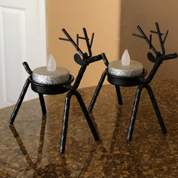 Reindeer Metal Tealight Holders - Picture 3 of 4